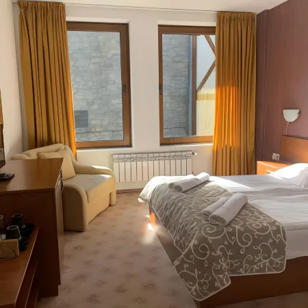Granat Double Room 1- Next to Gondola Lift