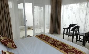 Lombok Holiday Hotel