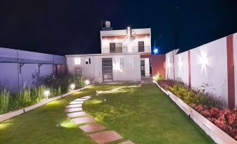 Roomshala 135 Paradise Villa Banglore