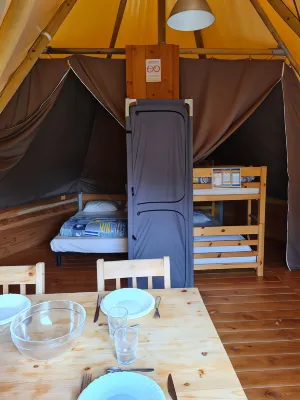 Resort & Camping - Val De Braye度假村和露營地