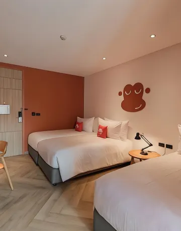 ห้องดีลักซ์สำหรับสามท่านพร้อมอ่างอาบน้ำ