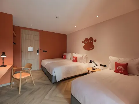 ห้องดีลักซ์สำหรับสามท่านพร้อมอ่างอาบน้ำ