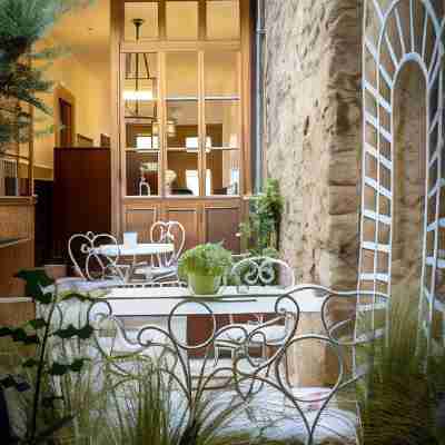 Les Remparts Hotels & Demeures Historiques Hotel Exterior