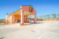 Super 8 by Wyndham Covington Hotels in der Nähe von Covington Brewhouse