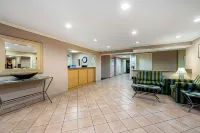 La Quinta Inn & Suites by Wyndham Mansfield Oh Hotels in Bellville
