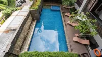 D'Anaya Hotel Bogor - piscina