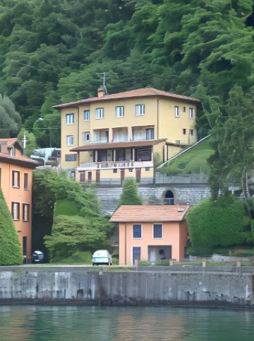 Lake Como Hostel