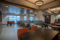 Holiday Inn Express & Suites Cleveland