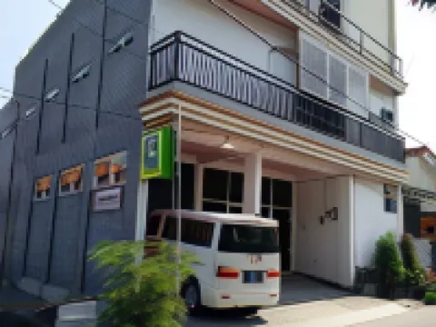 Ganeta Homestay Syariah Hoteles en Gedangan