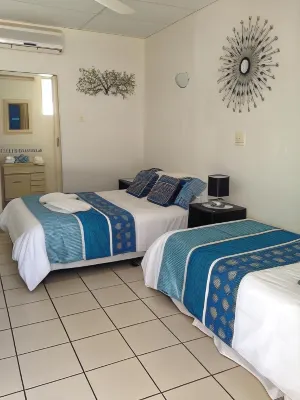 Black Marlin Motel Hotels in Mighell