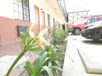 Executive Suites Inn - Parking