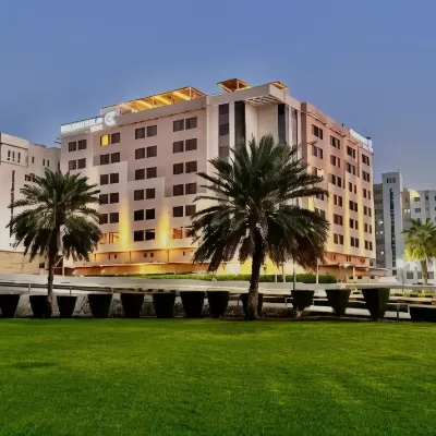 Golden Tulip Muscat