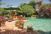 El Vino Hotel & Suites - Pools