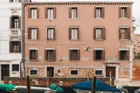San Vio Palace Luxury Apartments Hotell i Dorsoduro
