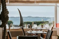 Hôtel Aux Tamaris - Vue Mer Hotels in Plouescat