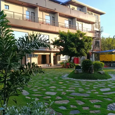La Gensol Plaza Hotel