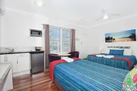 La Costa Beachside Motel