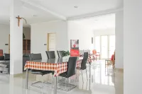 RedDoorz Near Siloam Karawaci 3