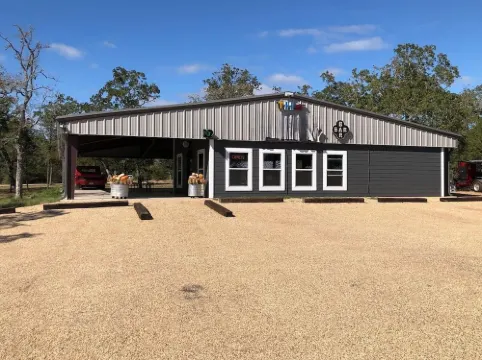 04 Bluemoon - Carmine Cottage with a Country View