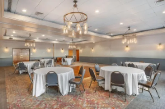 Comfort Inn & Suites Logan International Airport