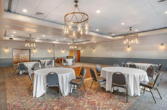 Comfort Inn & Suites Logan International Airport