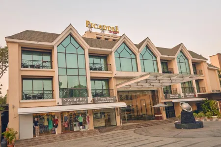 Meritas Picaddle Resort Lonavala Отели рядом с достопримечательностью «Tiger’s Point»