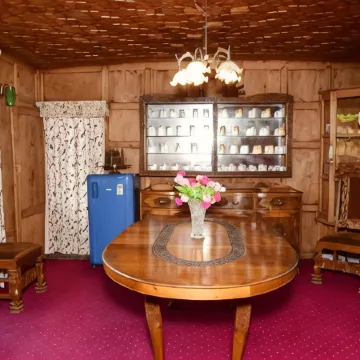 White House Group of Houseboats