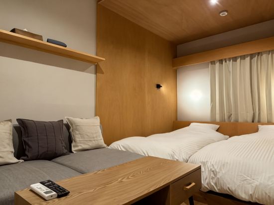 Lake Side Inn Mirahakone