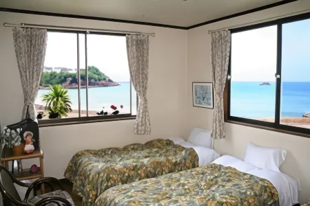 Pension Umi-No Hoshi Отели рядом со станцией Станция Ава-Камогава JR