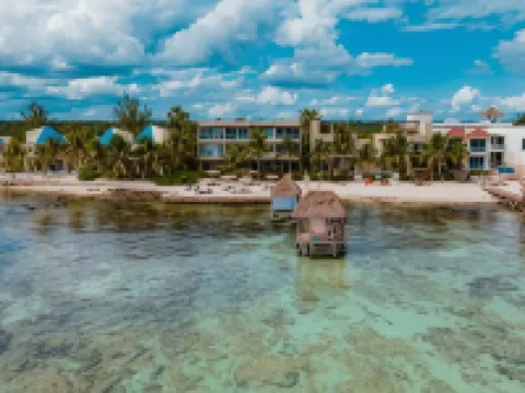 เมเรวา ตูลุม โรงแรมในตูลุม