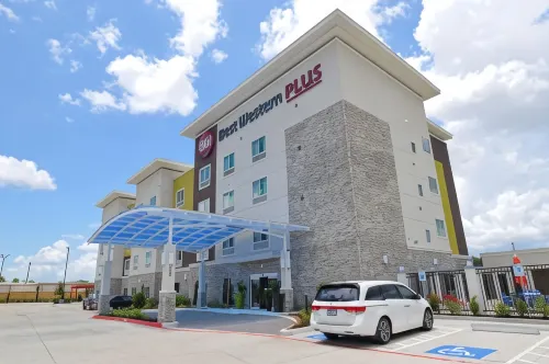 Best Western Plus Pasadena Inn  Suites