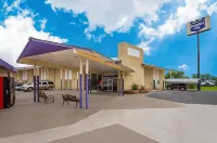 Travelodge by Wyndham Oakley Hotels in Oakley