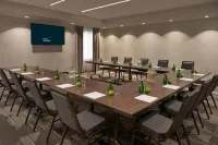 Four Points by Sheraton Hamilton - Stoney Creek Hotels in Грімсбі