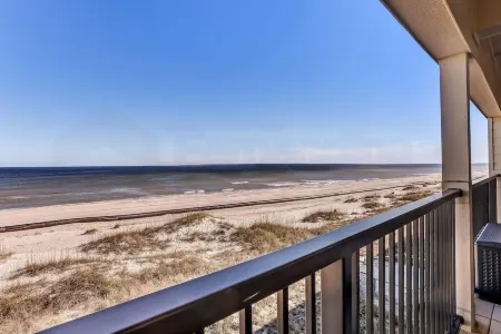 Coral Sands Beautiful Condominium Отели рядом с достопримечательностью «Amelia Island Lighthouse»