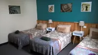 Moe Motor Inn - Contactless 24 Hour Checkinn Available Hotel di Moe
