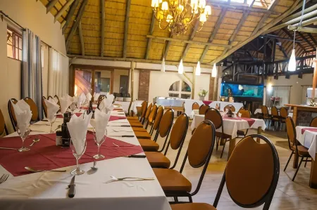 Cest Si Bon Hotel Отели в г. Очиваронго