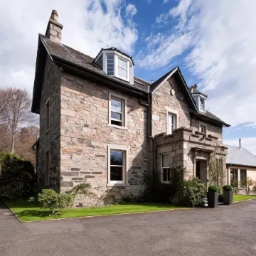 Craigatin House & Courtyard Отели в г. Питлохри