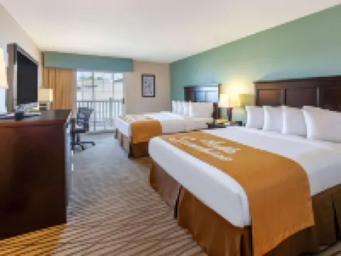 Days Inn by Wyndham Petoskey Hotels in Petoskey