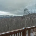 Stunning Views and Relaxing Hot Tub - Charming Mountain Retreat