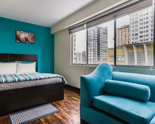 Luxstone Executive & Suites Hotels near Botanic Garden
