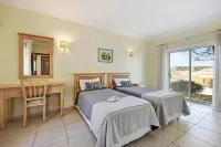Pestana Carvoeiro Golfe - Al Hotels in Estombar
