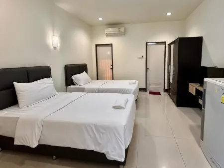 Iyara Hotel Nongkhai Отели в г. Нонгкхай