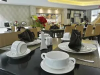 Grand Parama Hotel - breakfast