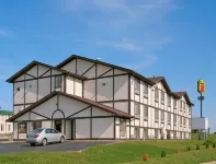 Super 8 by Wyndham Springfield North I-44 Hotels in Springfield