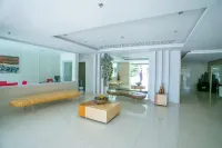Brand New Condo (Fully Furnished) with Fast WIFI & Cable TV
