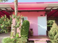 Rim Bueng Suan Prik Resort Hotels in Nakhon Luang District