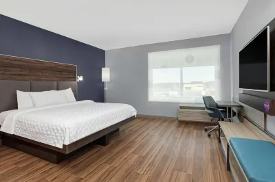 Tru by Hilton Jacksonville St. Johns Town Center Hotels in 