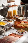 Jade Hotel-Ezüsthíd Hotel - breakfast