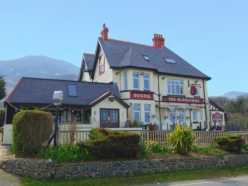 The Gladstone - Inns