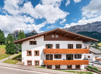Apartments Lores